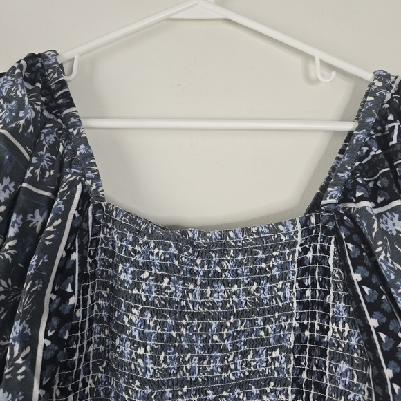 Jen's Pirate Booty Roma Finn Smocked Puff Sleeve Top Size S Blue/White Paisley - Picture 4 of 12
